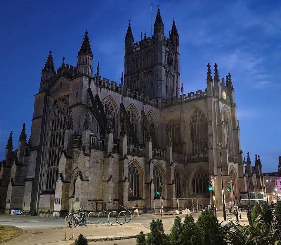 Bath Abbey at night